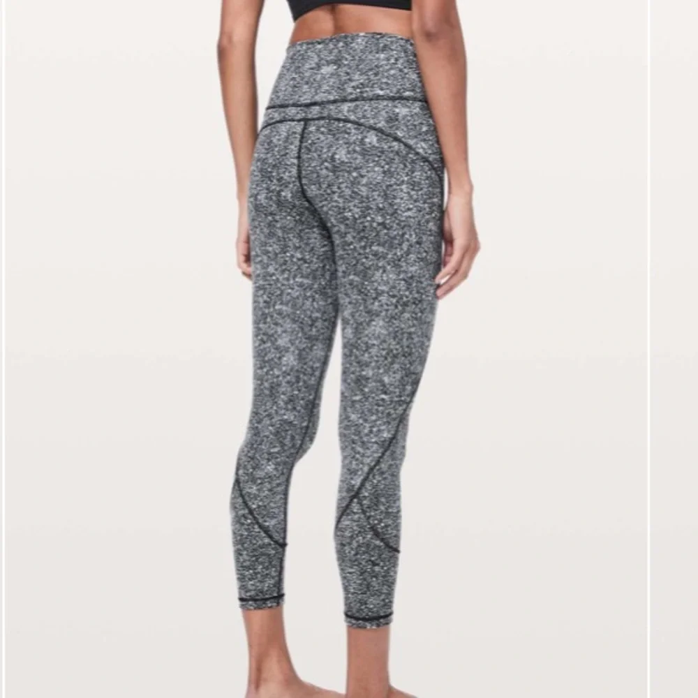 Lululemon In Movement Tight 25